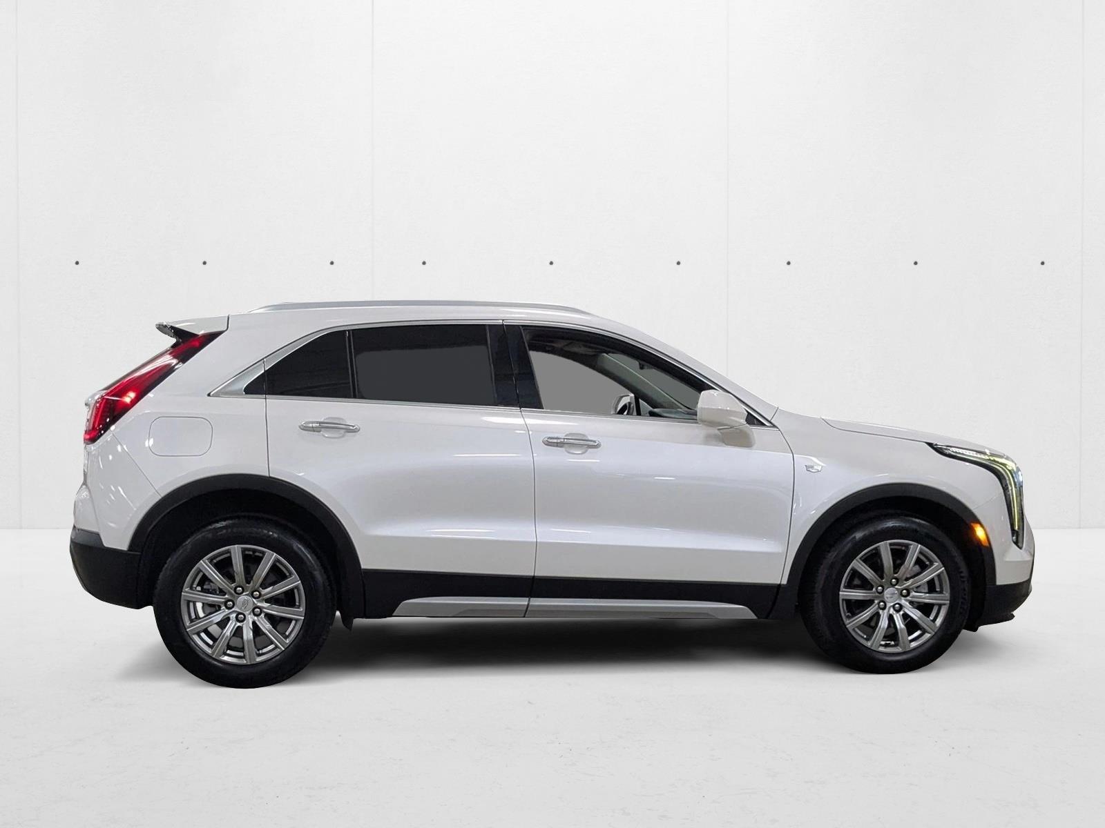 2020 Cadillac XT4 Premium Luxury photo 2