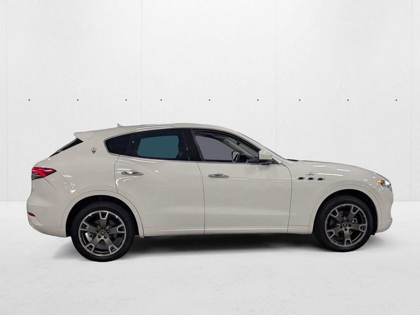 2022 Maserati Levante GT photo 4
