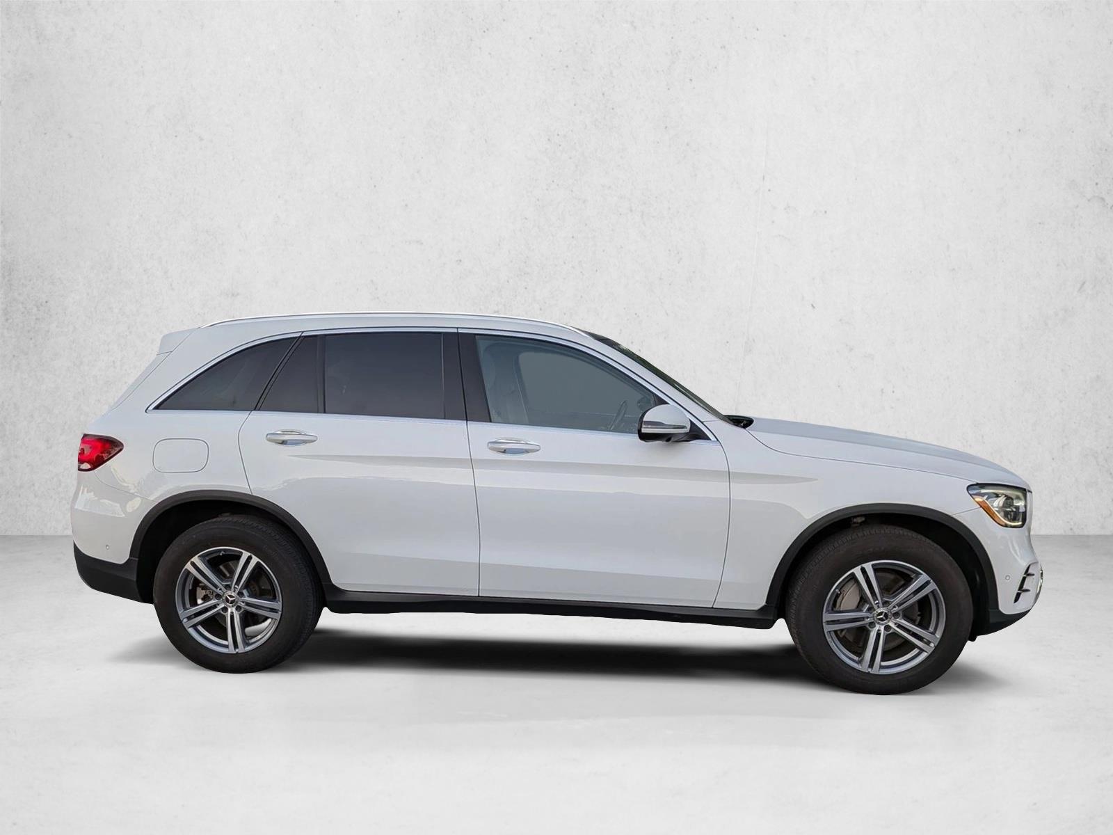 2022 Mercedes Benz GLC 300 4MATIC photo 3