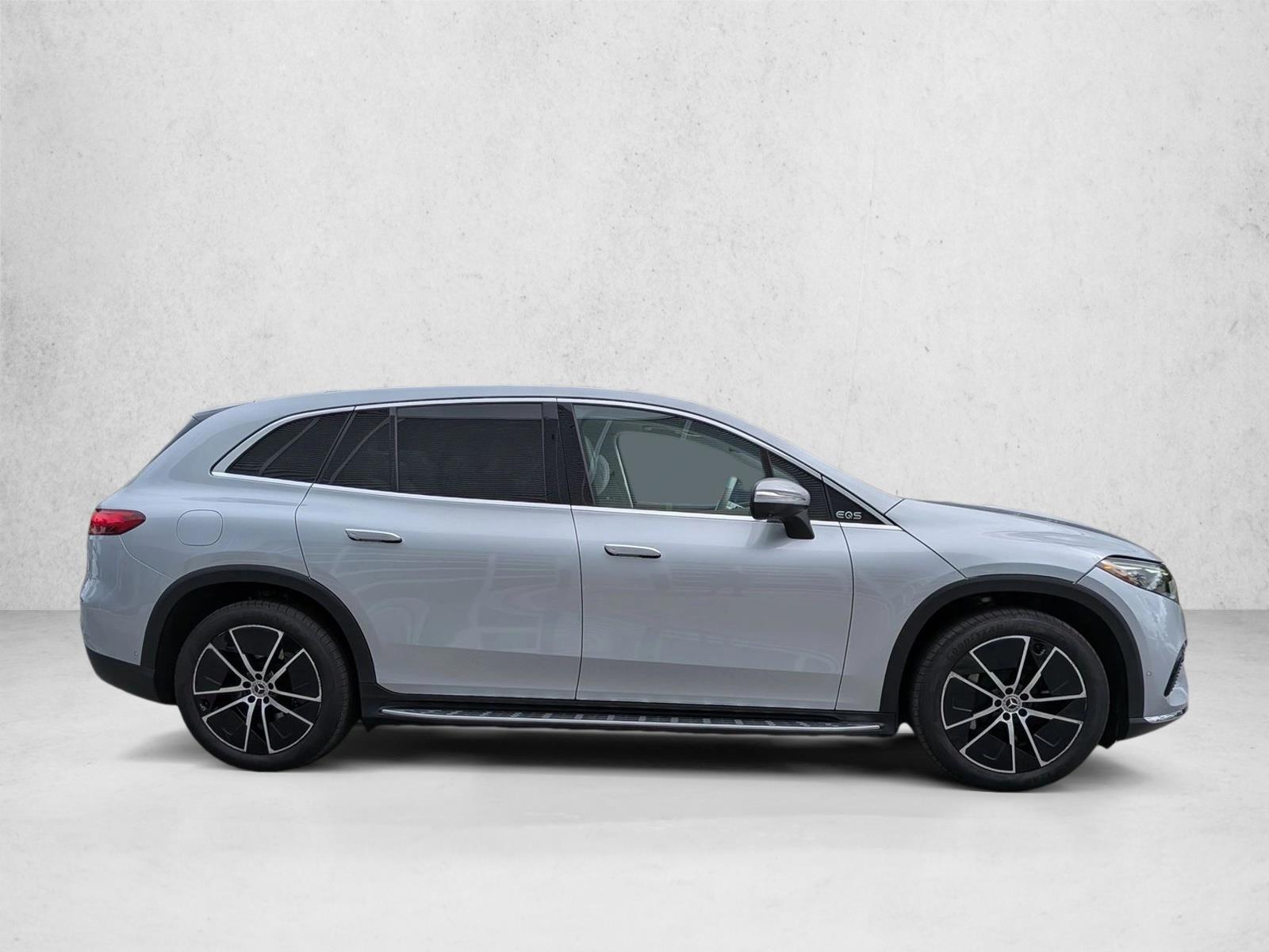 2023 Mercedes Benz EQS SUV 450 photo 4