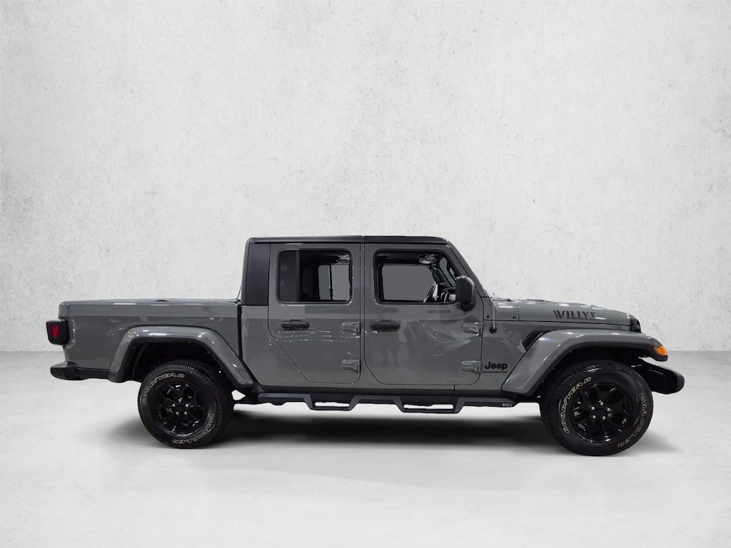 Used 2022 Jeep Gladiator Sport Truck Crew Cab