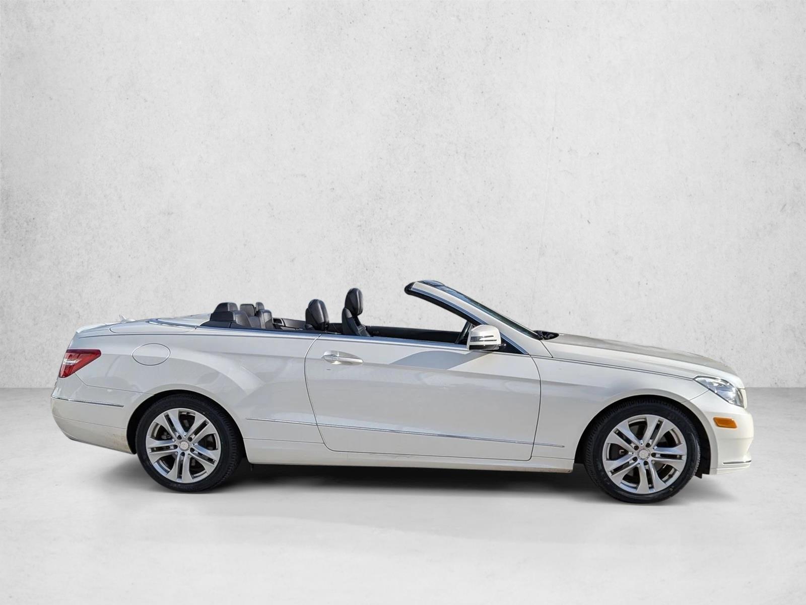2011 Mercedes Benz E 350 Cabriolet photo 4