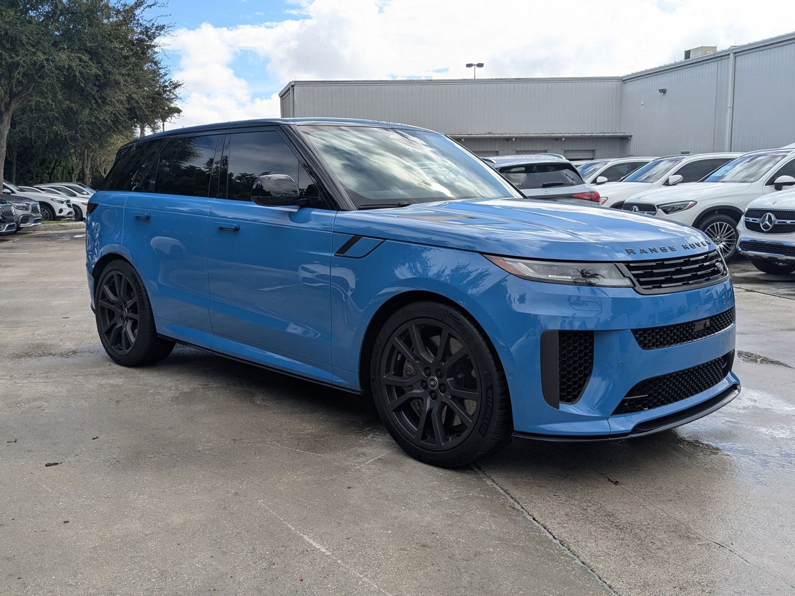 2024 Land Rover Range Rover Sport photo 3