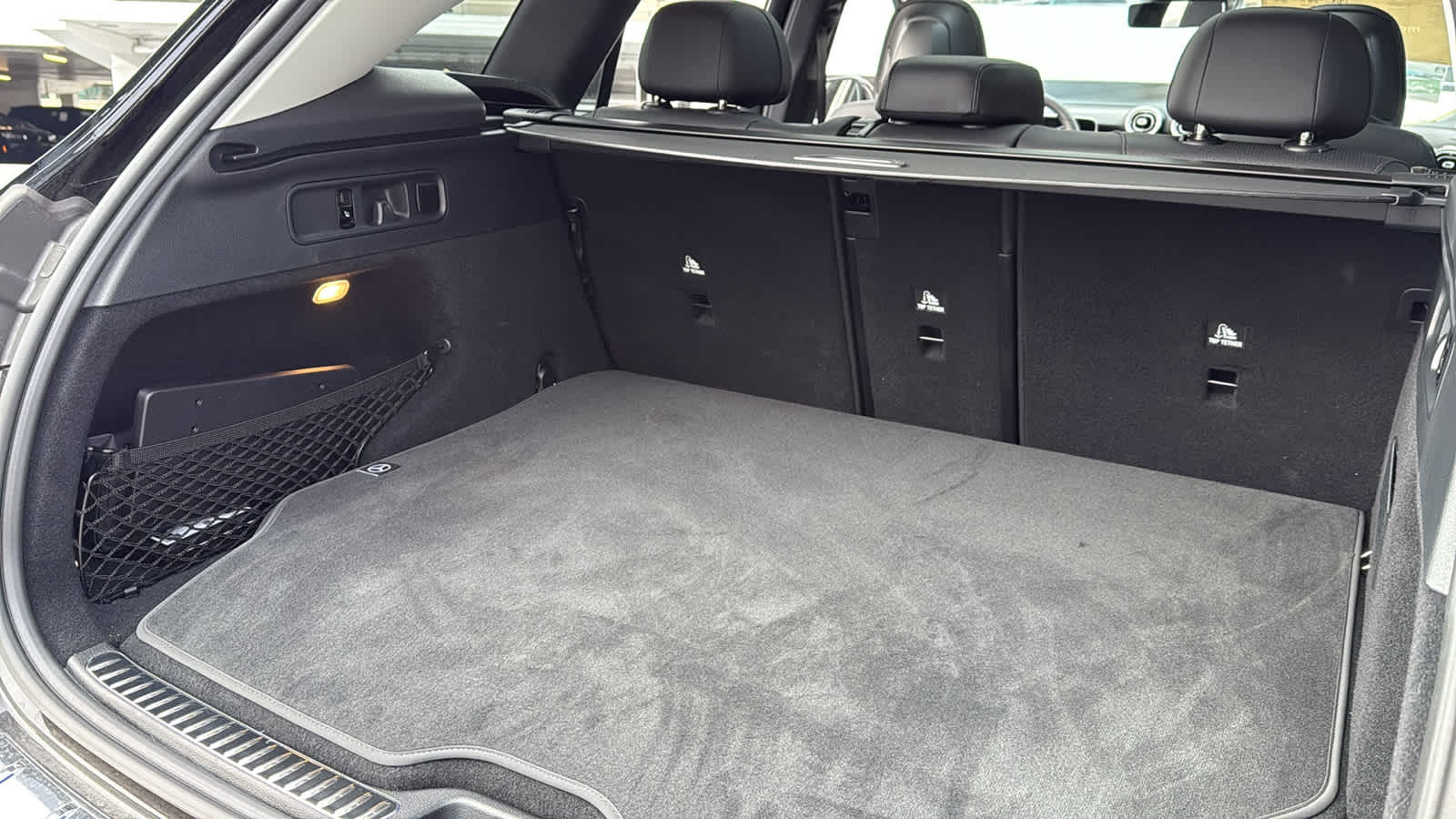 Thumbnail: 2025 Mercedes-Benz GLC - 31