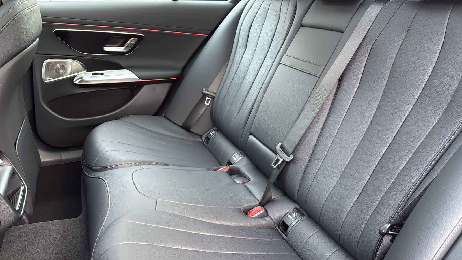 Thumbnail: 2026 Mercedes-Benz E-Class - 30