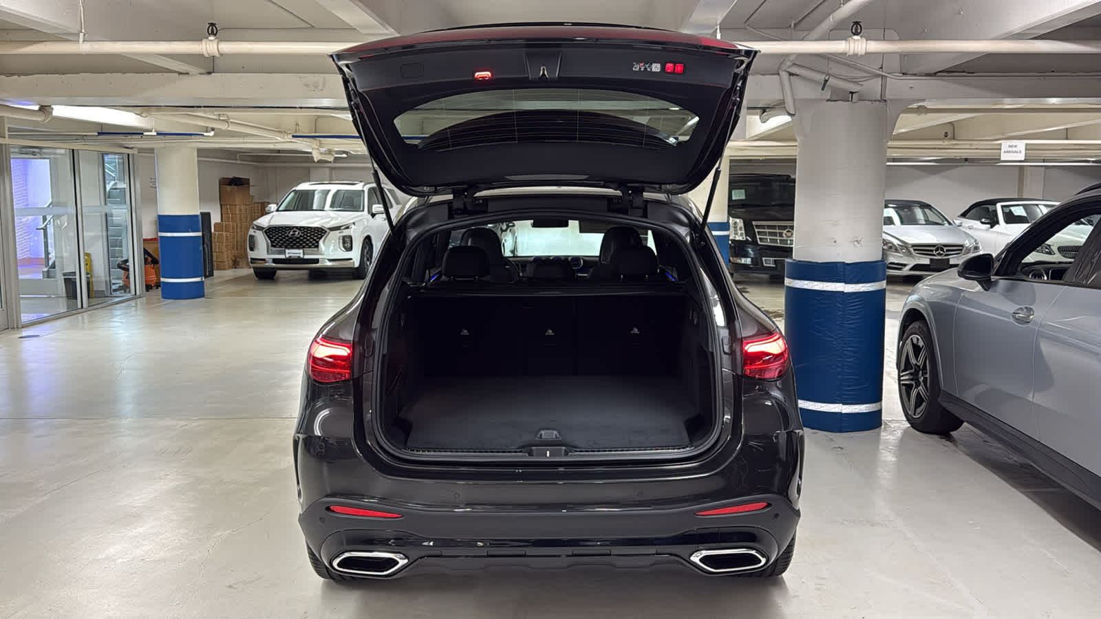 Thumbnail: 2026 Mercedes-Benz GLC - 9