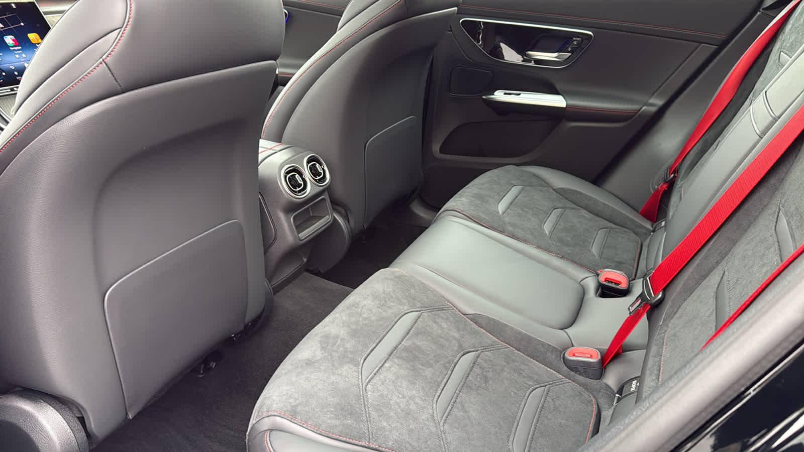 Thumbnail: 2026 Mercedes-Benz GLC - 32