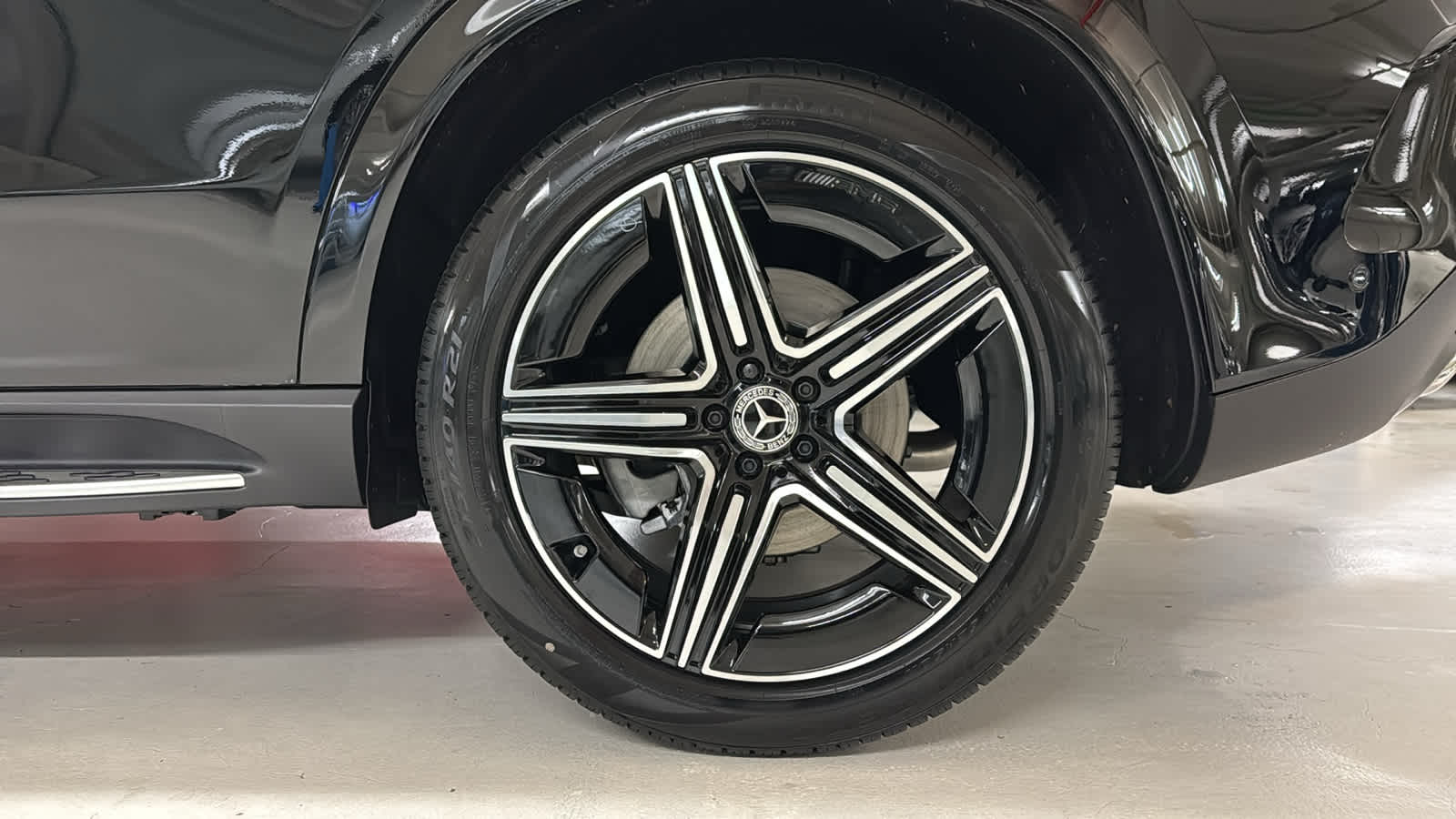 Thumbnail: 2026 Mercedes-Benz GLE - 11