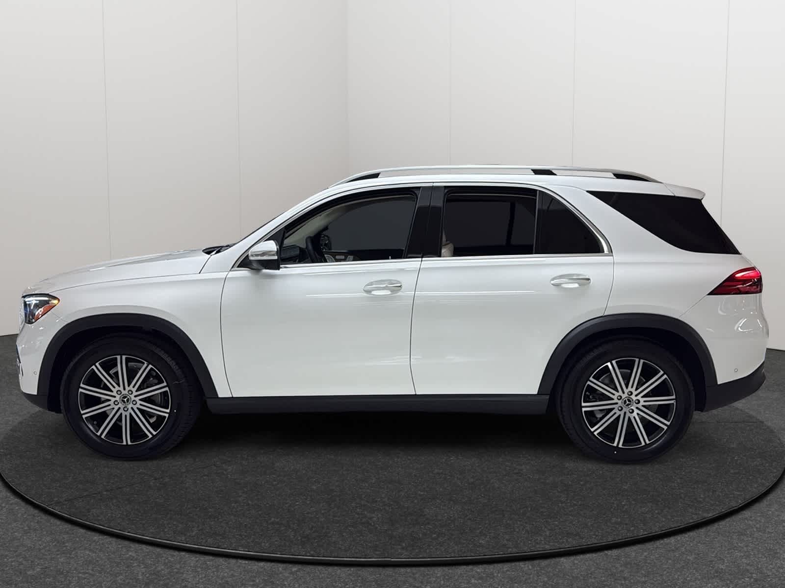 Thumbnail: 2026 Mercedes-Benz GLE - 3