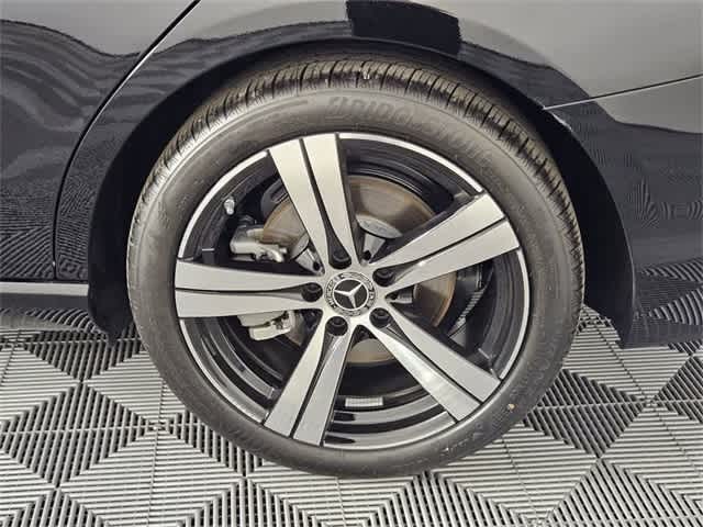 Thumbnail: 2025 Mercedes-Benz C-Class - 13