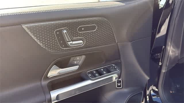 Thumbnail: 2025 Mercedes-Benz GLB - 24