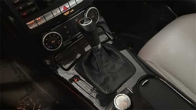 Thumbnail: 2015 Mercedes-Benz SLK - 20