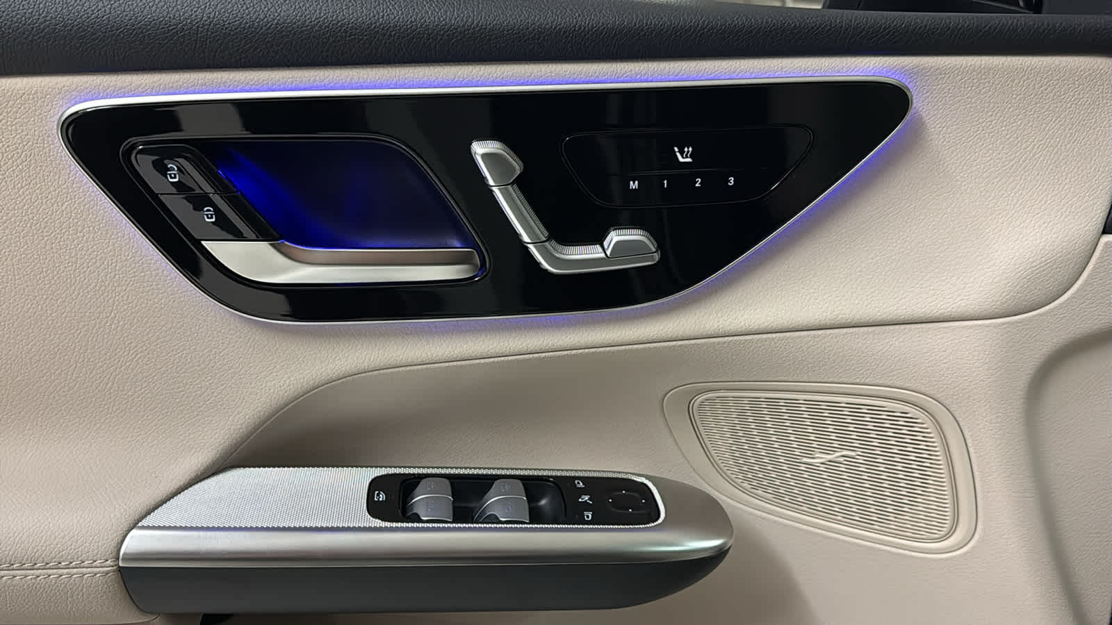 Thumbnail: 2026 Mercedes-Benz GLC - 18