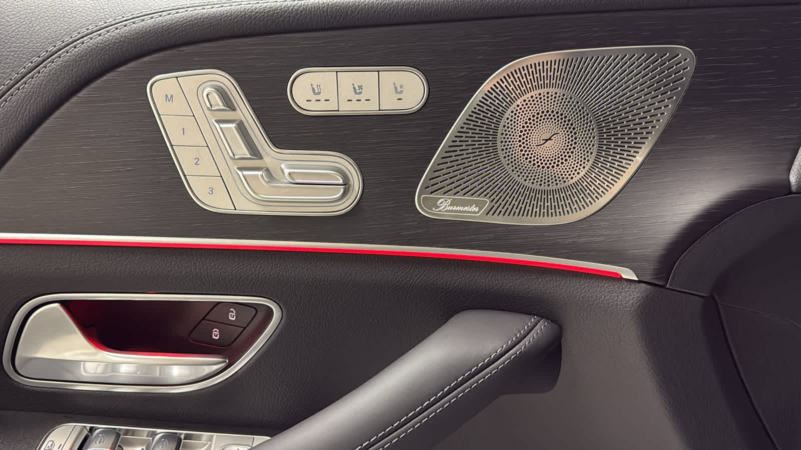 Thumbnail: 2026 Mercedes-Benz GLE - 15