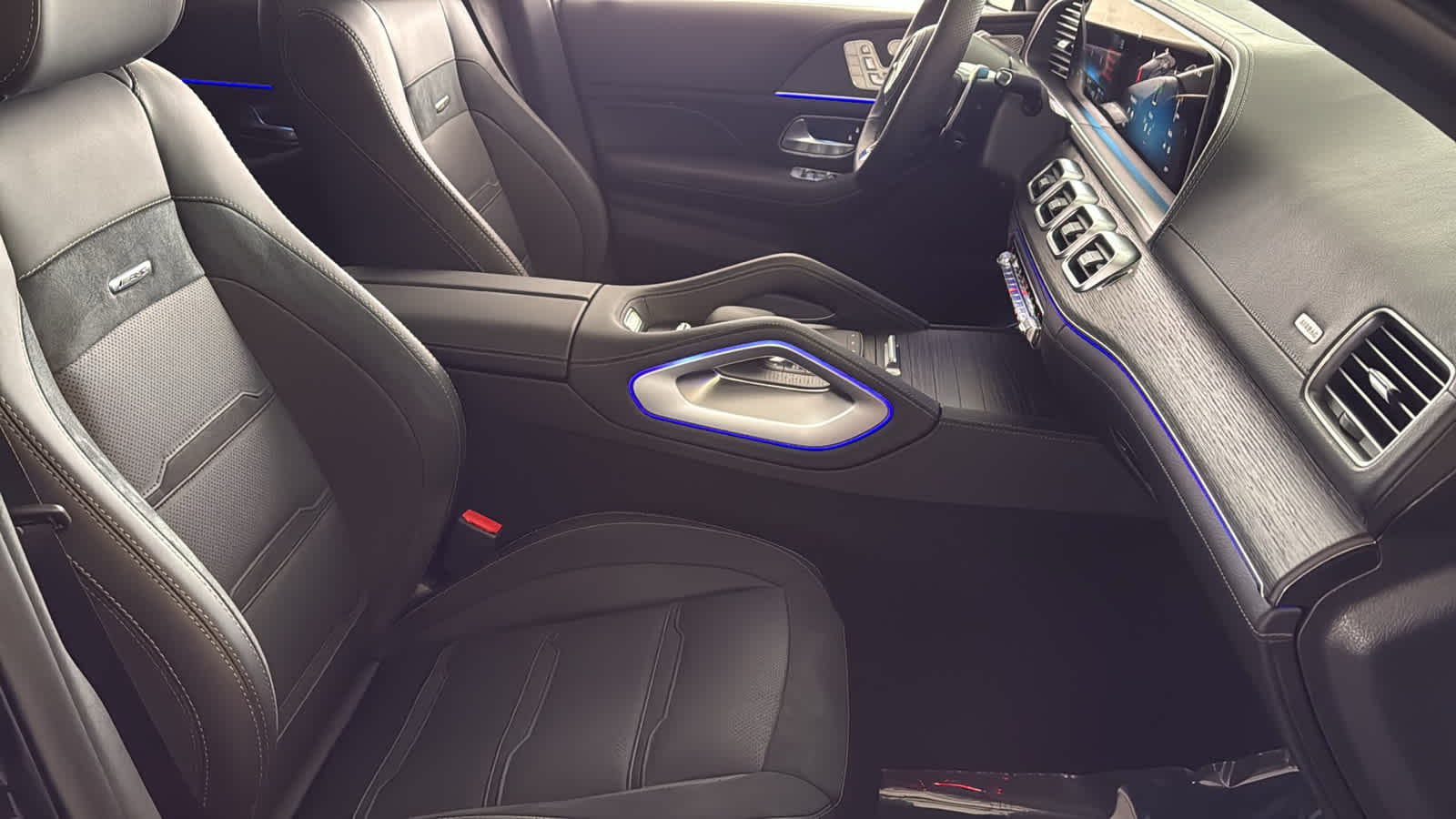 Thumbnail: 2026 Mercedes-Benz GLE - 37