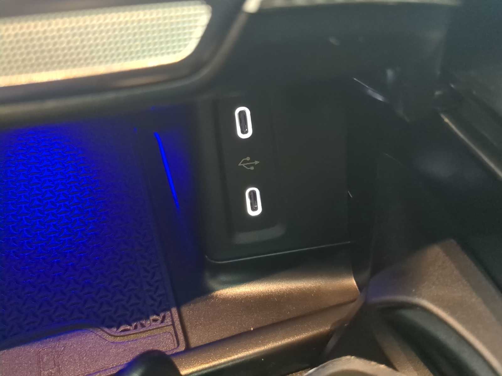 Thumbnail: 2026 Mercedes-Benz GLC - 35