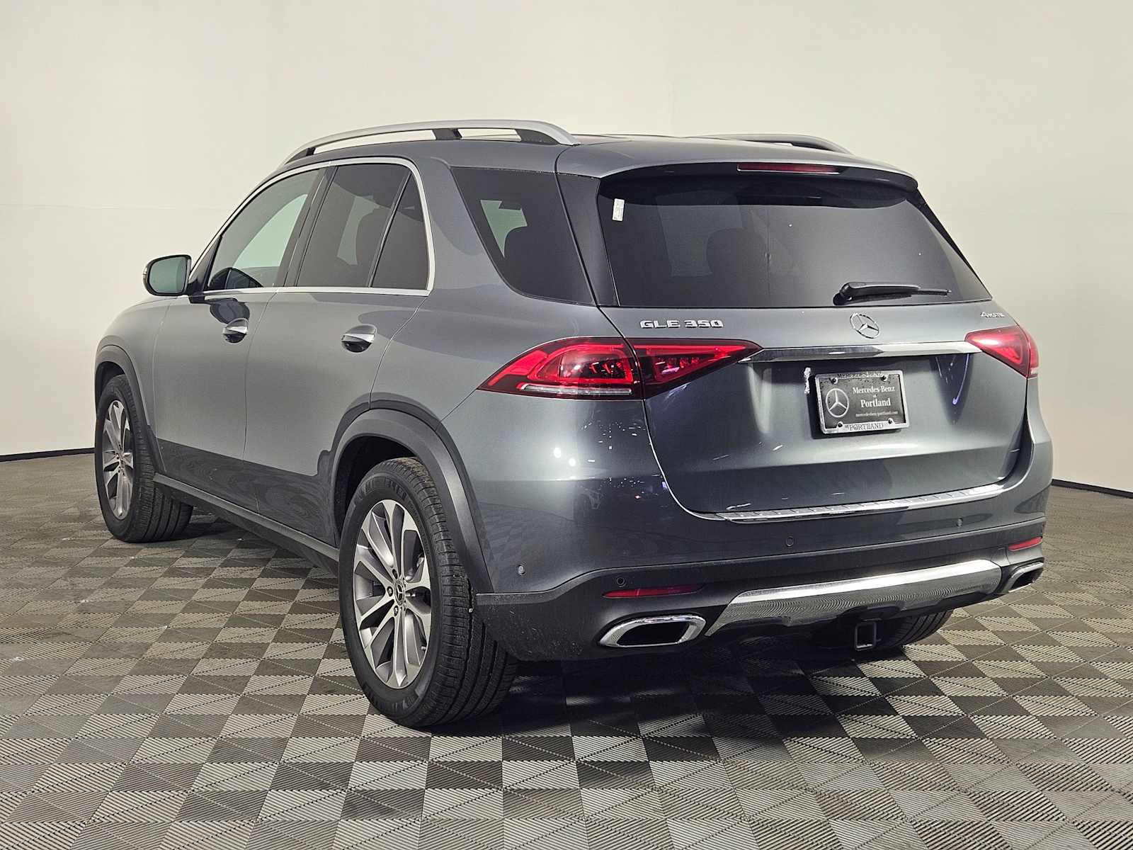 Thumbnail: 2022 Mercedes-Benz GLE - 3