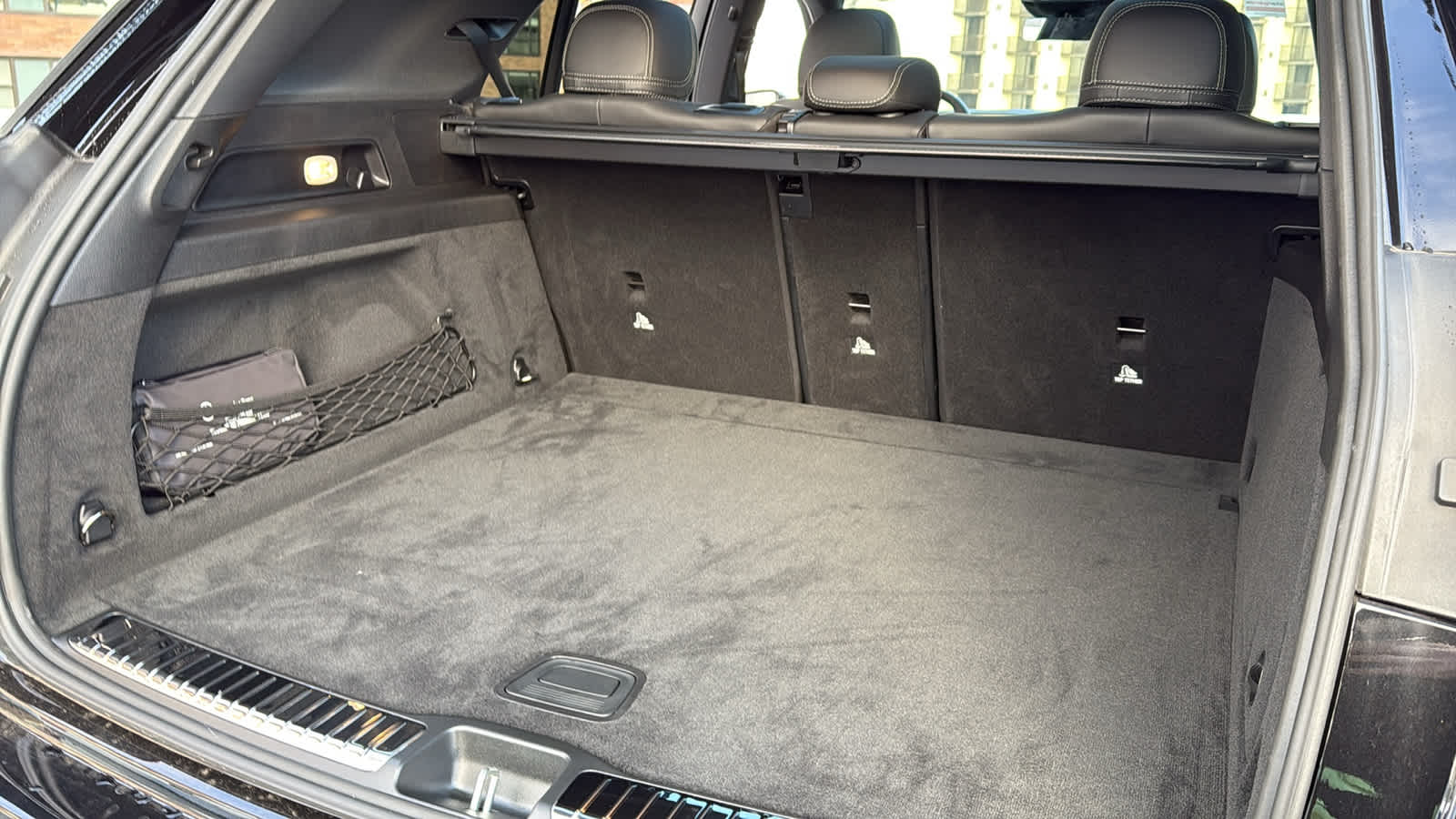 Thumbnail: 2025 Mercedes-Benz GLE - 33