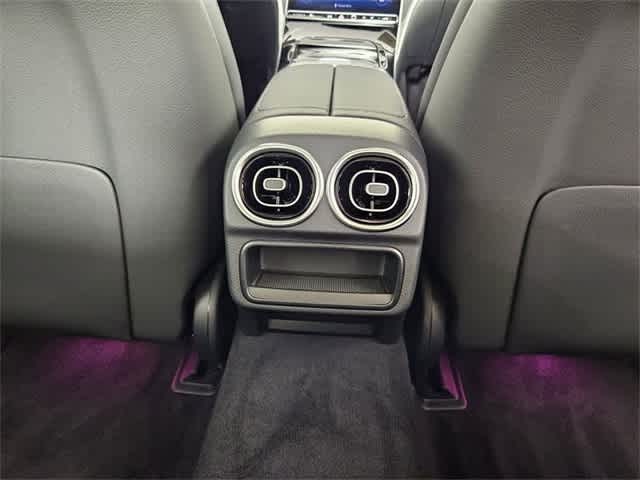 Thumbnail: 2025 Mercedes-Benz C-Class - 36