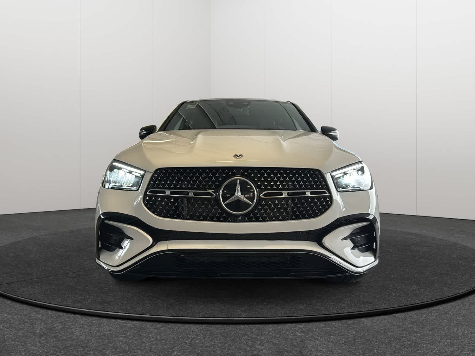 Thumbnail: 2026 Mercedes-Benz GLE - 2
