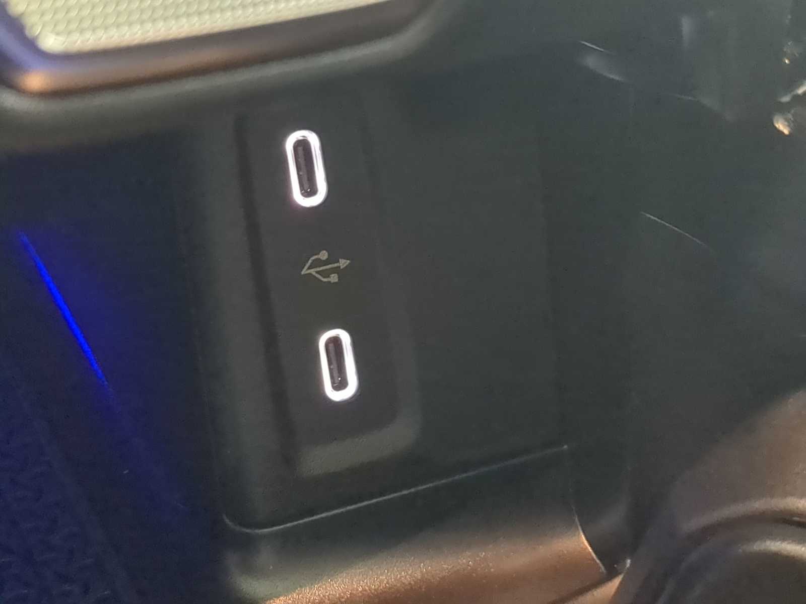 Thumbnail: 2026 Mercedes-Benz GLC - 32