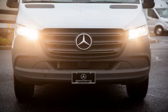 Thumbnail: 2025 Mercedes-Benz Sprinter - 13