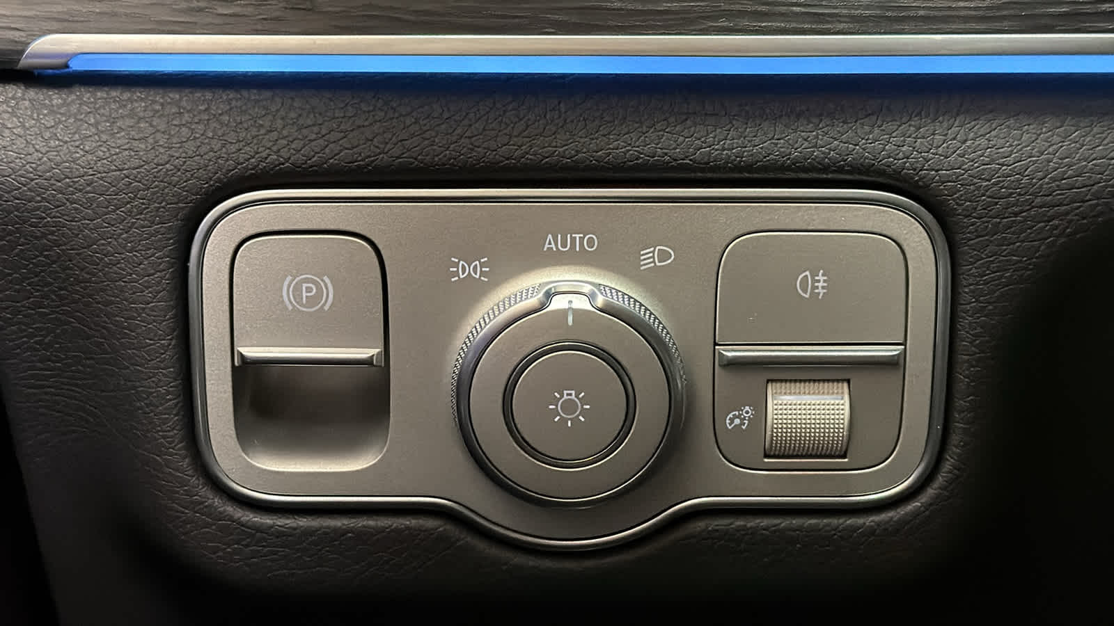 Thumbnail: 2026 Mercedes-Benz GLE - 17