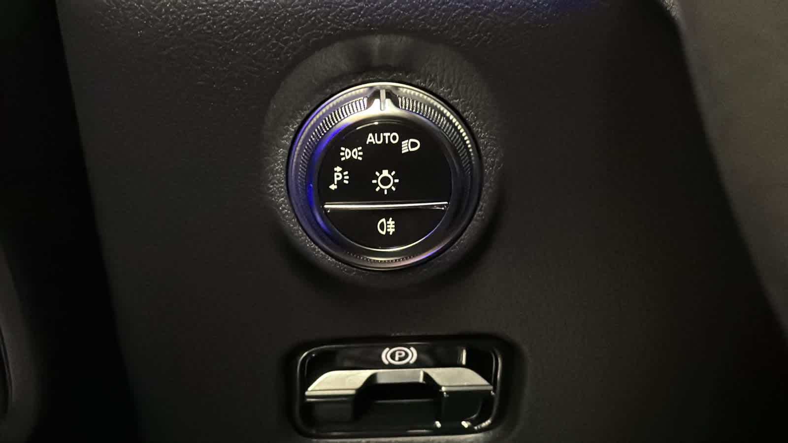 Thumbnail: 2026 Mercedes-Benz CLE - 19