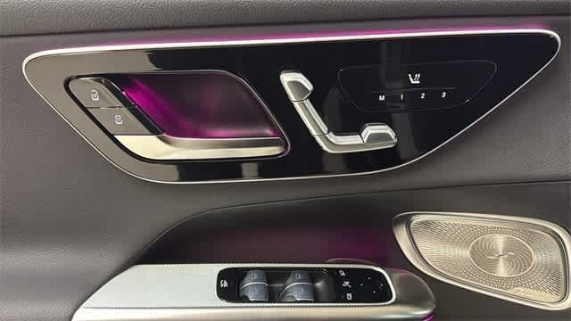 Thumbnail: 2025 Mercedes-Benz GLC - 16