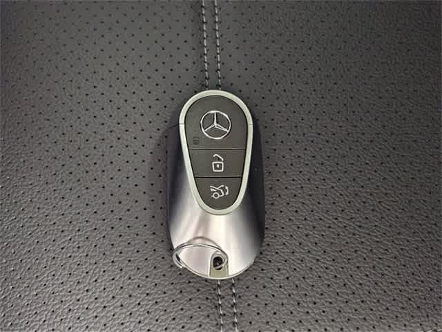 Thumbnail: 2025 Mercedes-Benz GLC - 42