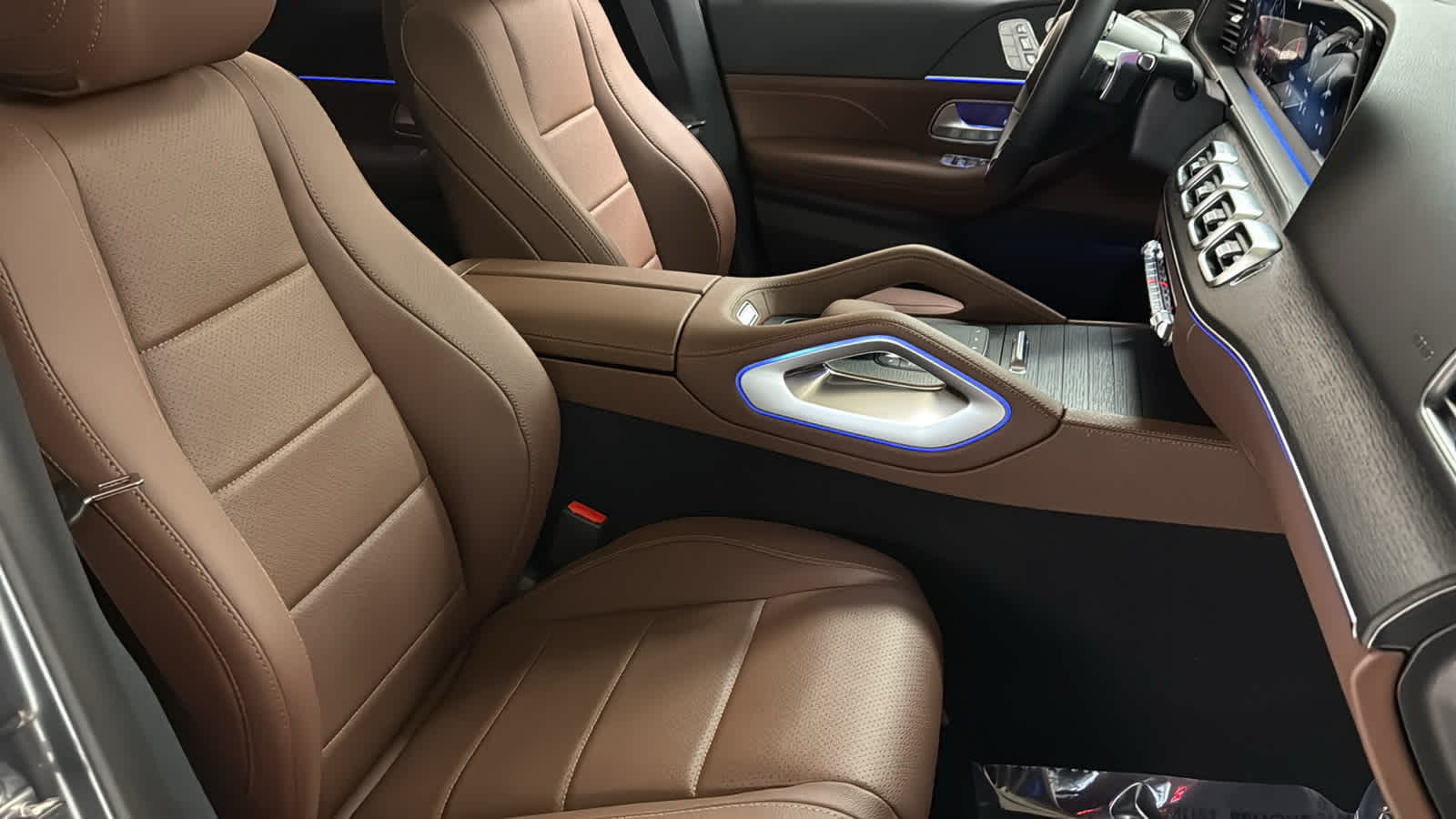 Thumbnail: 2026 Mercedes-Benz GLE - 36