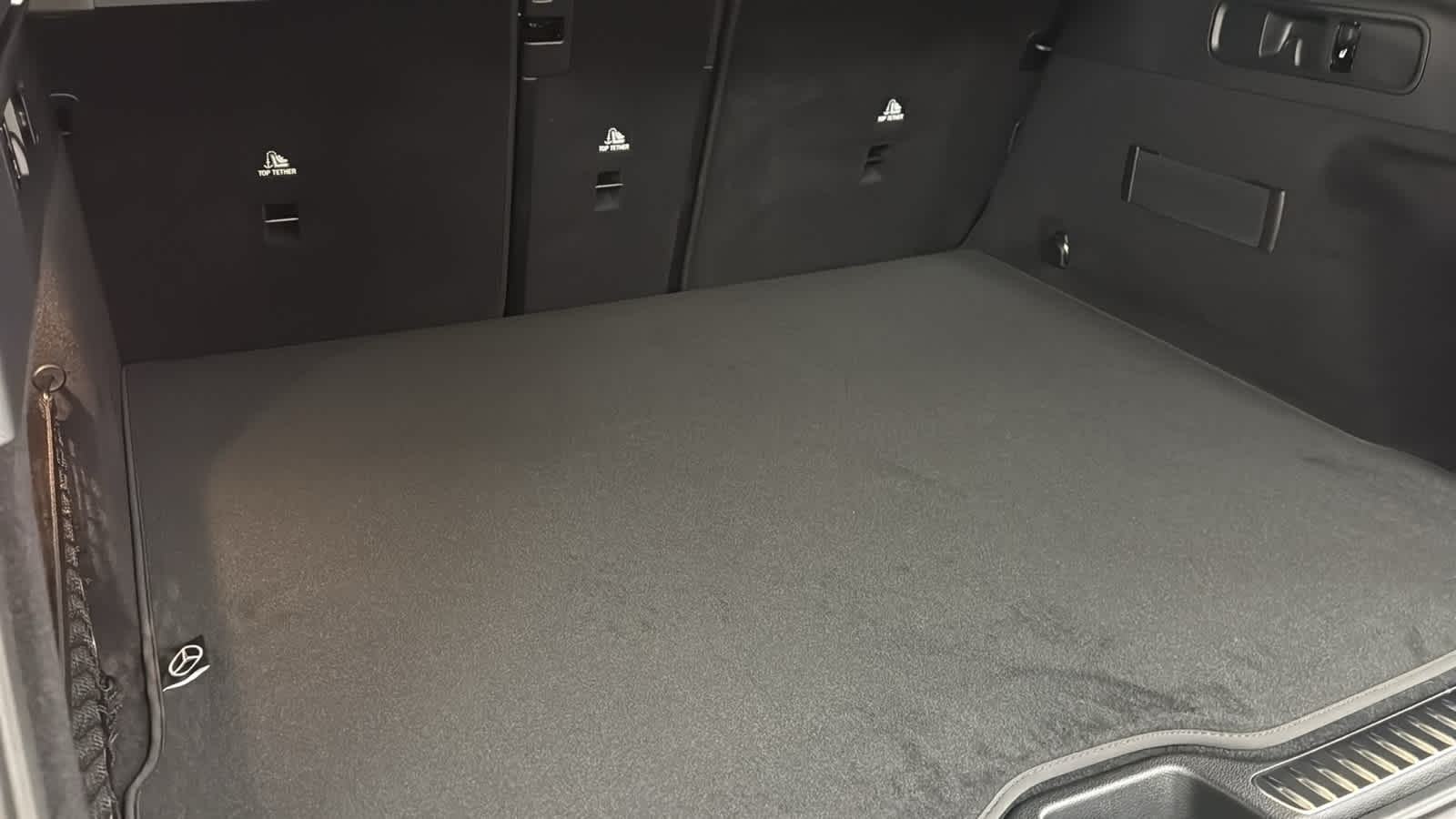 Thumbnail: 2026 Mercedes-Benz GLC - 32