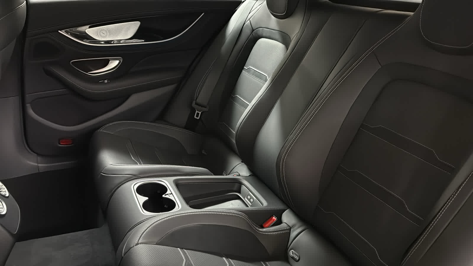 Thumbnail: 2026 Mercedes-Benz AMG GT - 33