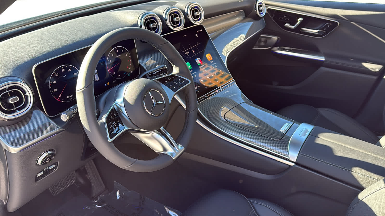 Thumbnail: 2026 Mercedes-Benz GLC - 28