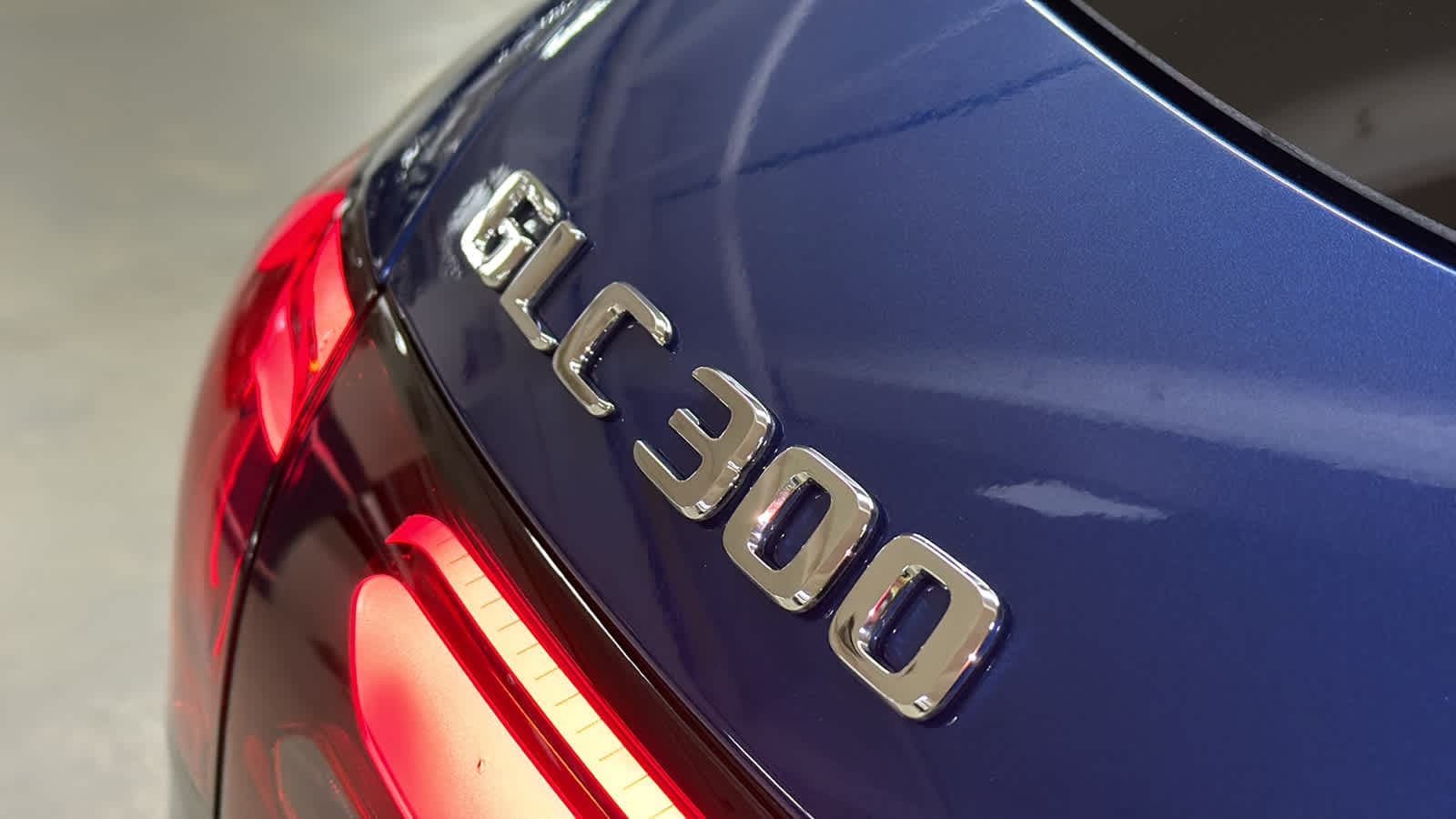 Thumbnail: 2026 Mercedes-Benz GLC - 11