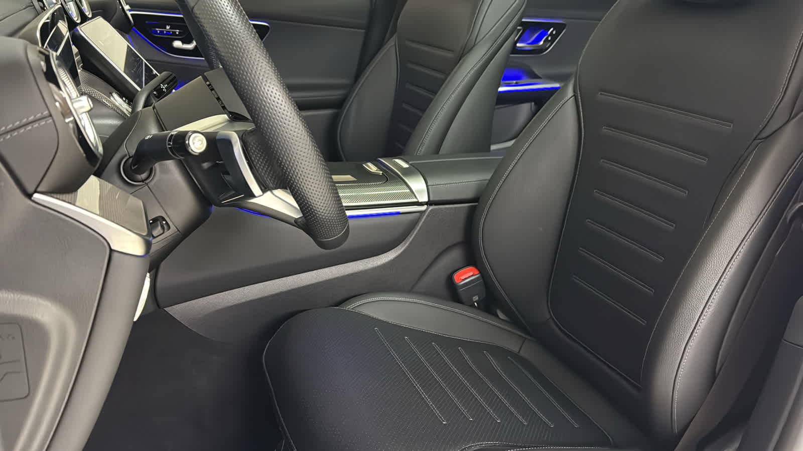 Thumbnail: 2023 Mercedes-Benz GLC - 27