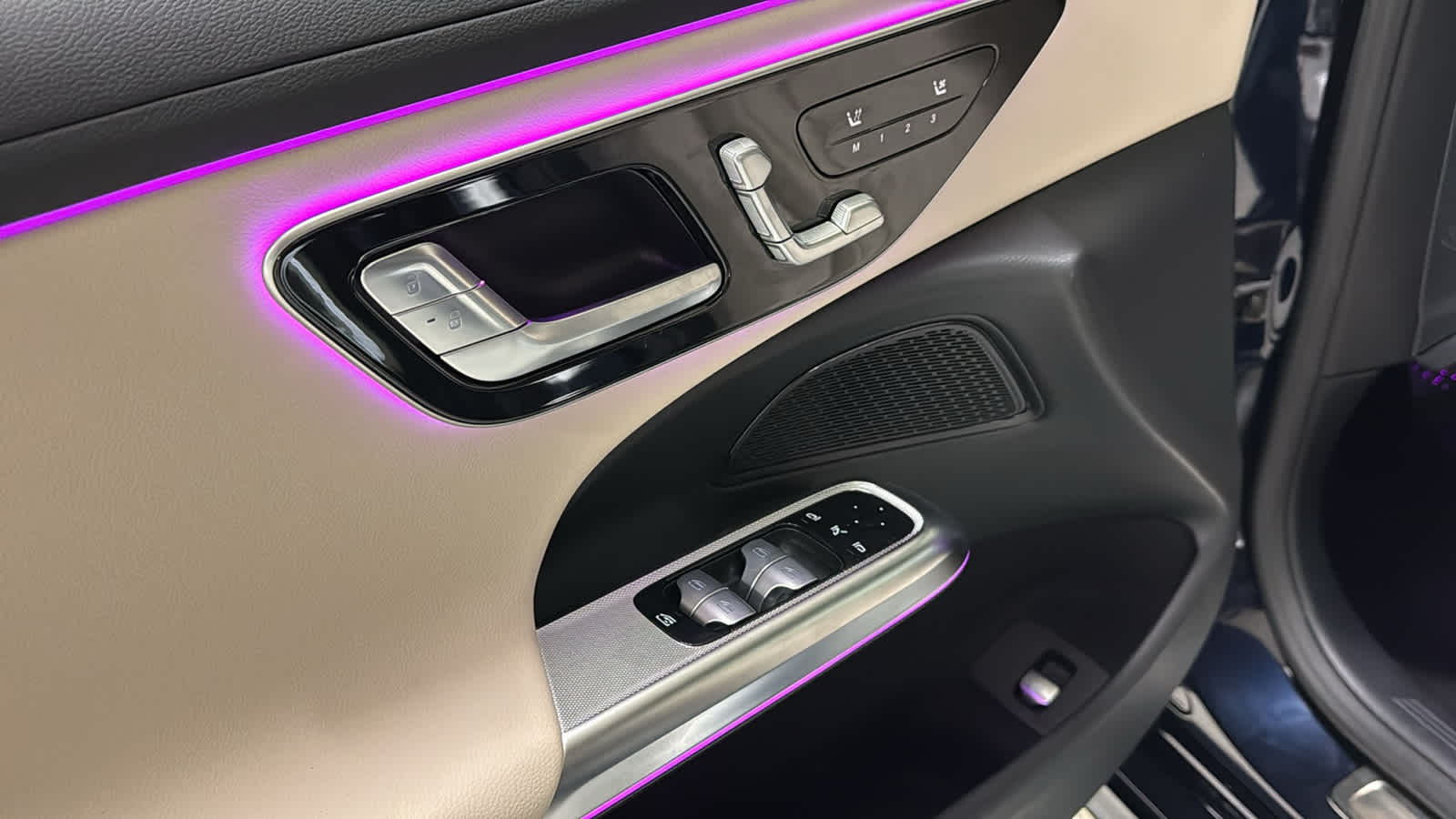 Thumbnail: 2026 Mercedes-Benz E-Class - 15
