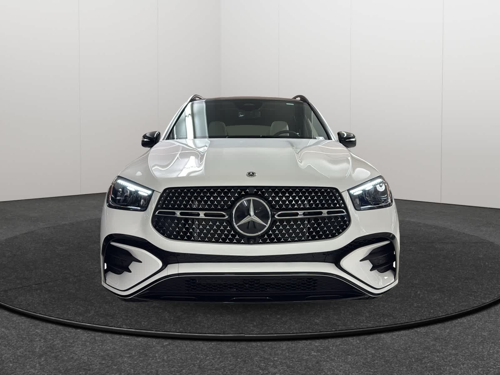 Thumbnail: 2026 Mercedes-Benz GLE - 2
