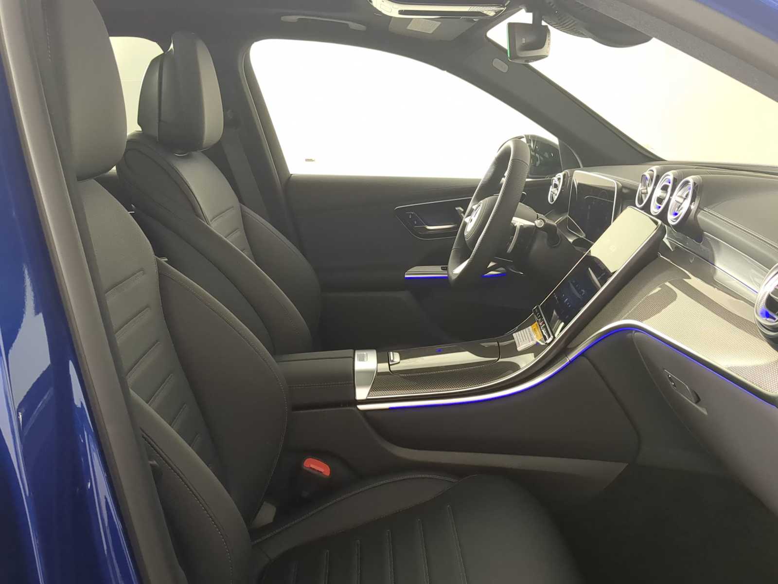 Thumbnail: 2026 Mercedes-Benz GLC - 23