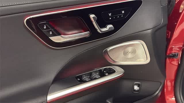 Thumbnail: 2025 Mercedes-Benz C-Class - 15