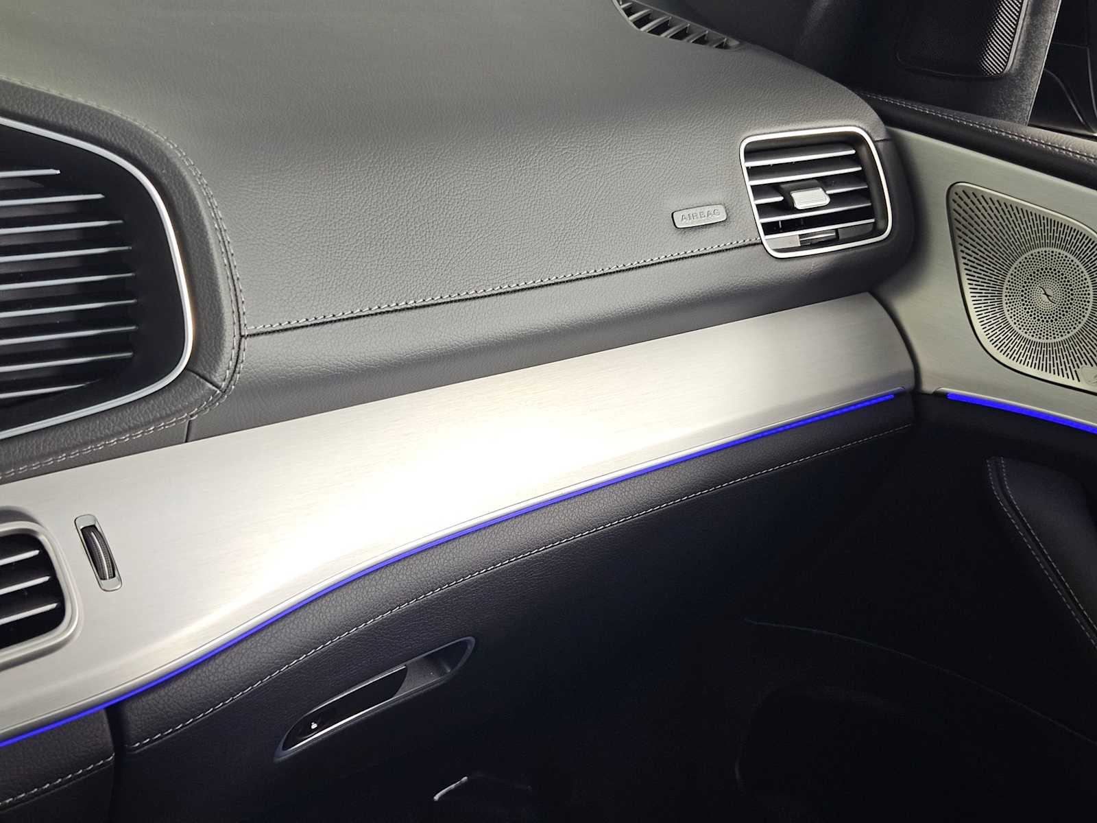 Thumbnail: 2025 Mercedes-Benz GLE - 38