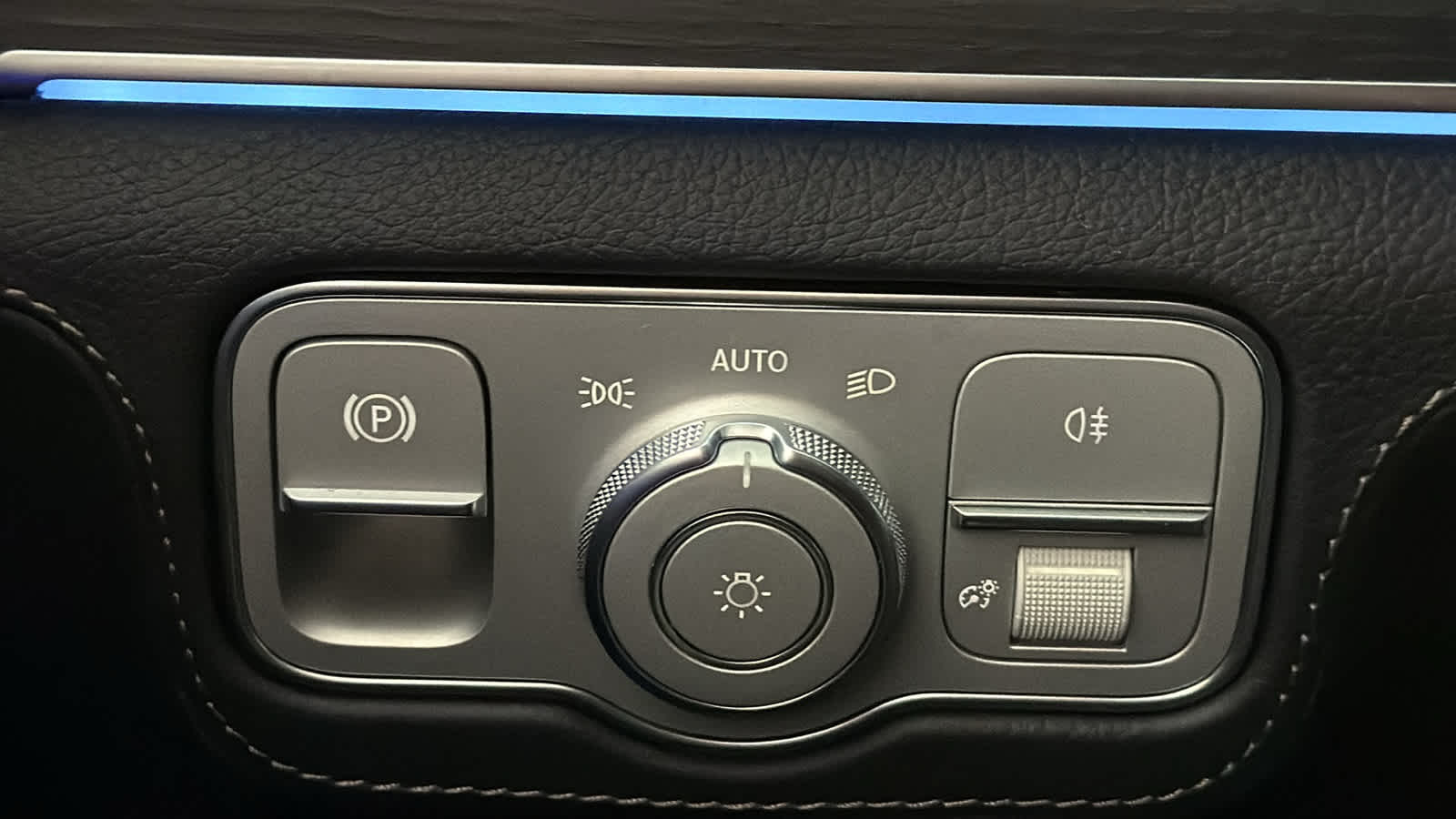 Thumbnail: 2026 Mercedes-Benz GLE - 19