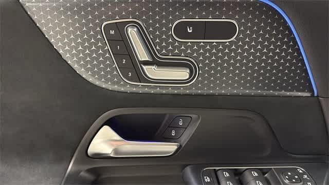 Thumbnail: 2025 Mercedes-Benz GLA - 15