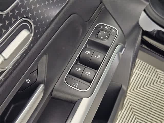 Thumbnail: 2025 Mercedes-Benz GLB - 33