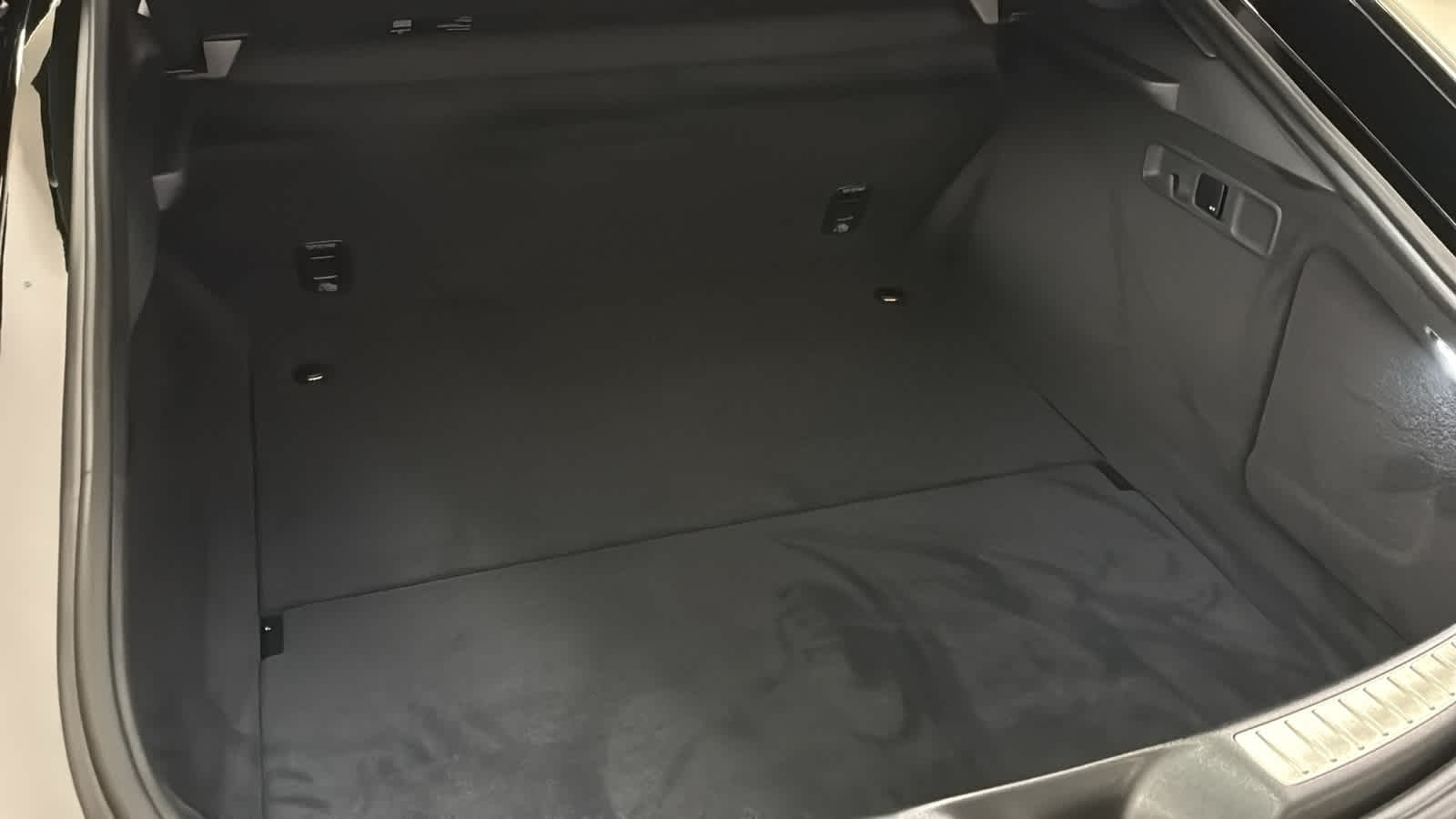 Thumbnail: 2026 Mercedes-Benz AMG GT - 34