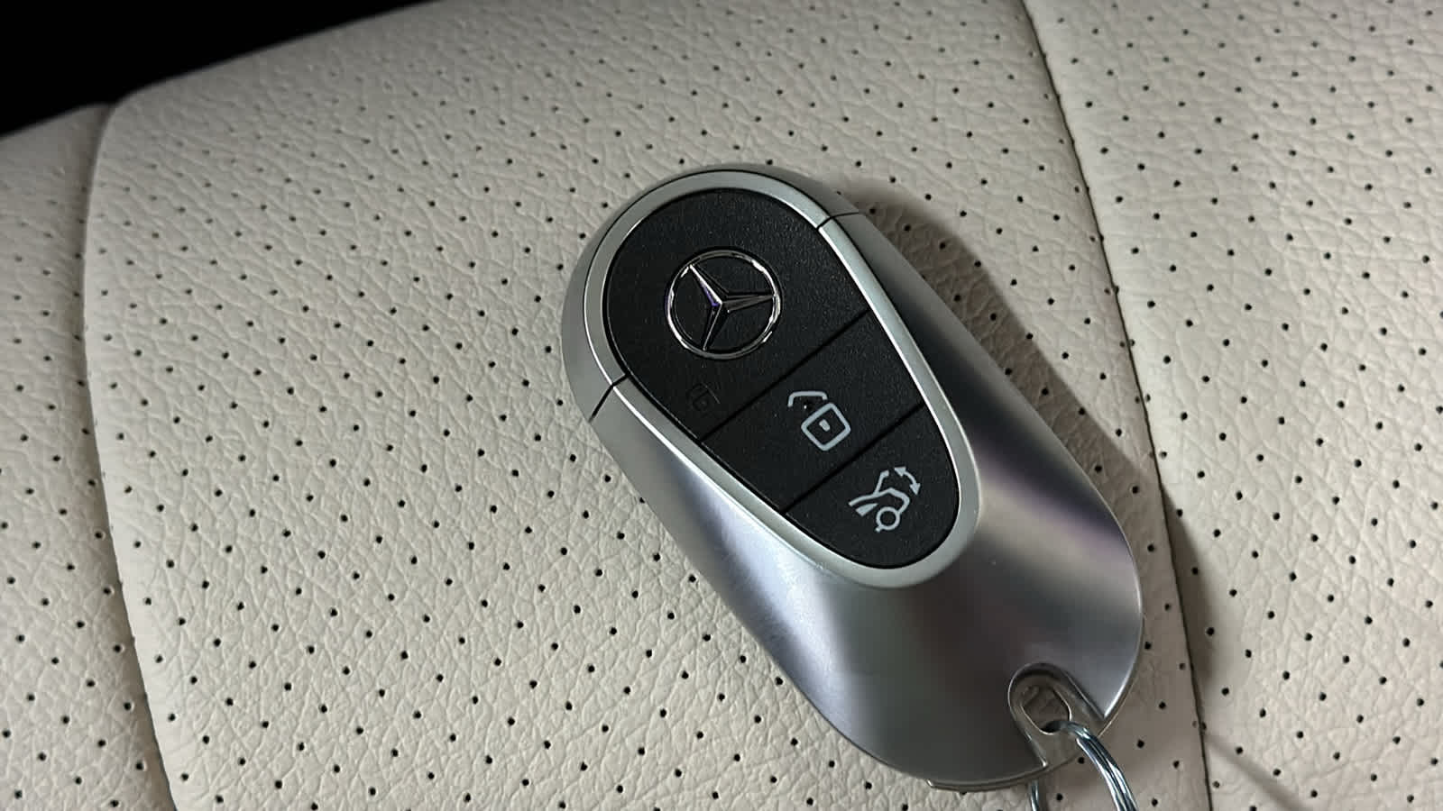 Thumbnail: 2026 Mercedes-Benz E-Class - 35