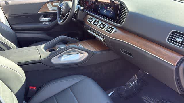 Thumbnail: 2025 Mercedes-Benz GLE - 36