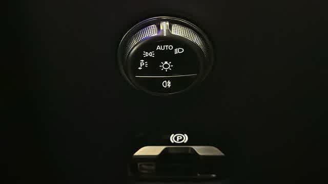 Thumbnail: 2026 Mercedes-Benz GLC - 17