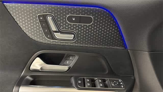 Thumbnail: 2025 Mercedes-Benz GLA - 15