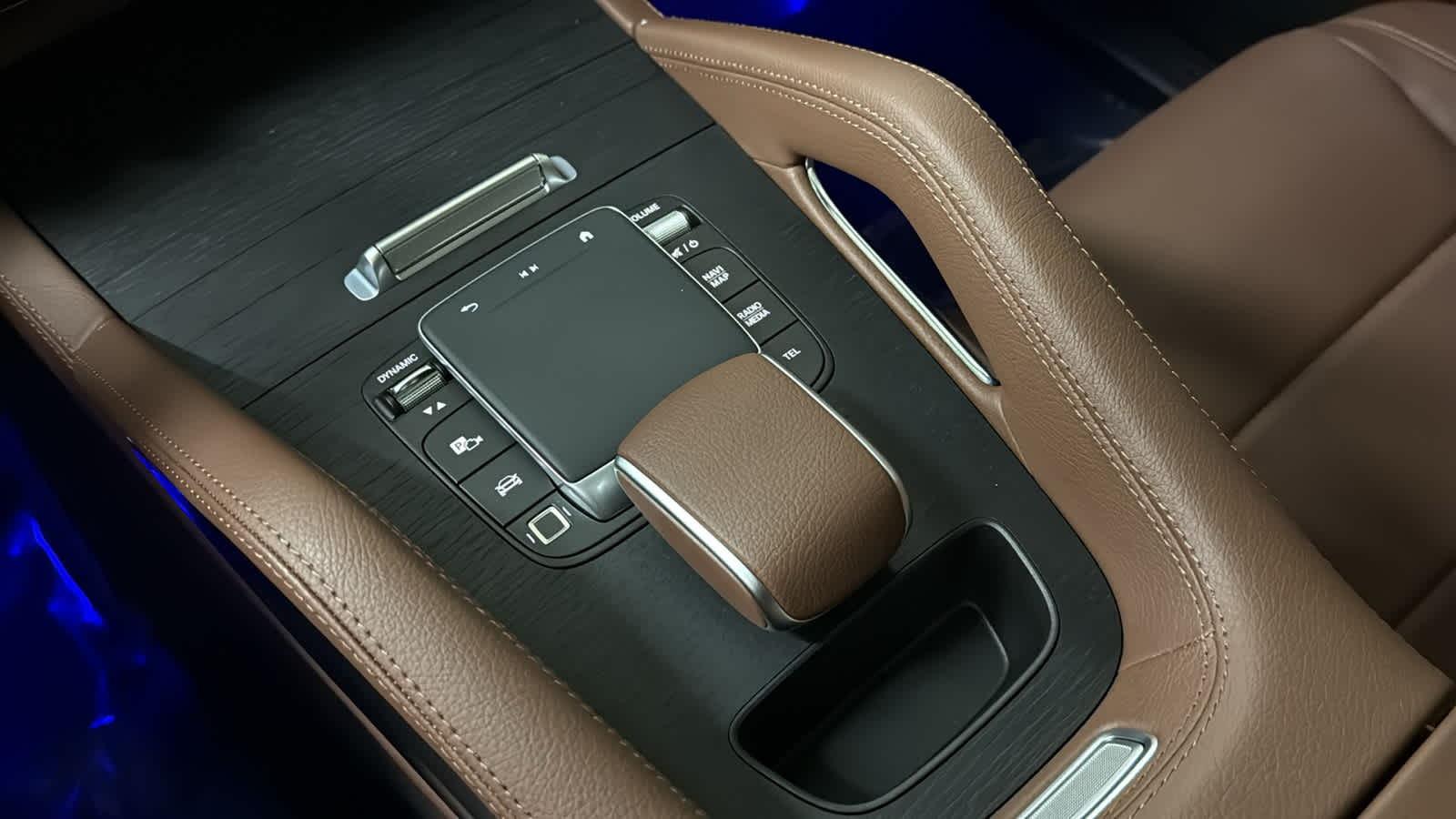 Thumbnail: 2026 Mercedes-Benz GLE - 24